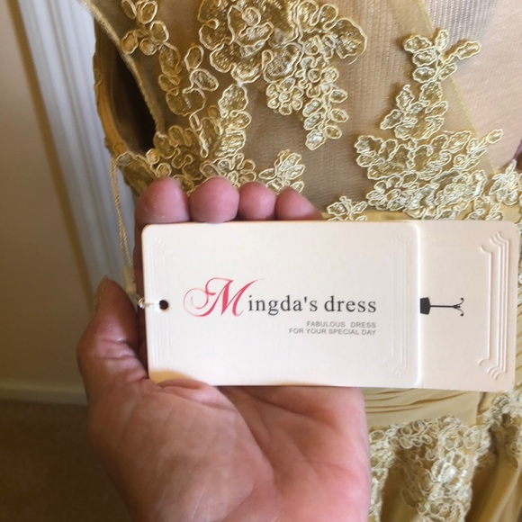 Custom made gown - Picture 3 of 5